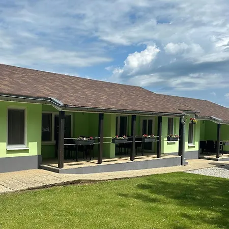 Bungalovy Classic & Wellness - Adults Only Подгайска
