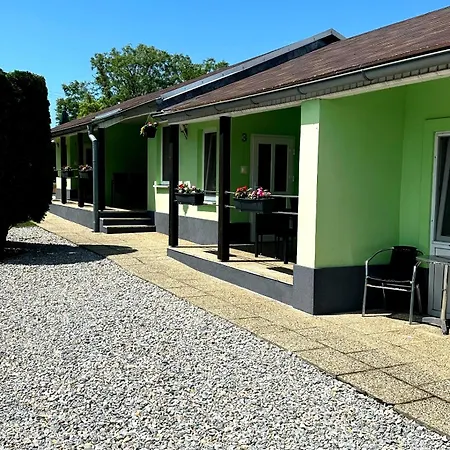 Bungalovy Classic & Wellness - Adults Only * Подгайска