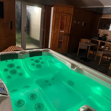 Bungalovy Classic & Wellness - Adults Only * Подгайска