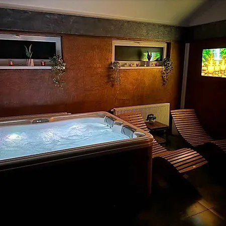 Bungalovy Classic&wellness - Adults Only Resort Podhájska