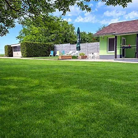 Bungalovy Classic&wellness - Adults Only Resort Podhájska