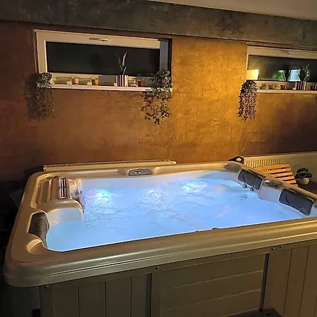 Resort Bungalovy Classic&wellness - Adults Only Podhájska