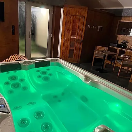 Bungalovy Classic&wellness - Adults Only Podhájska